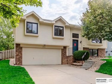 6725 N 108 Avenue, Omaha, NE 68164