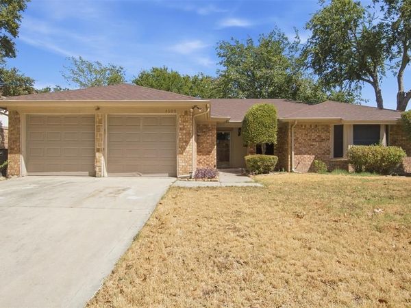 4009 Hemlock Street, Fort Worth, TX 76137