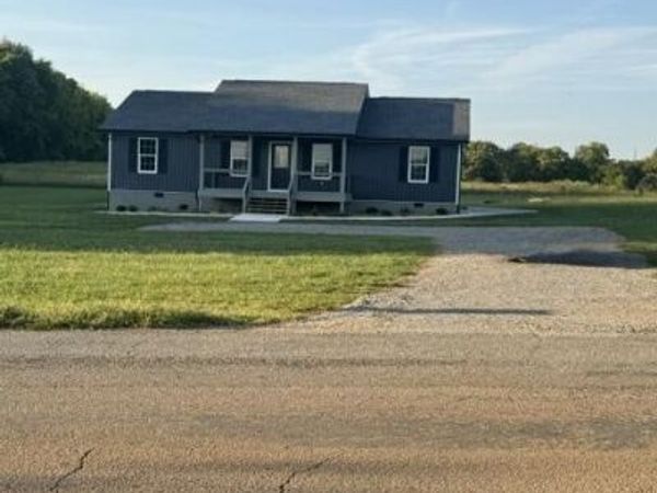 182 County Road 323 , Sweetwater, TN 37874