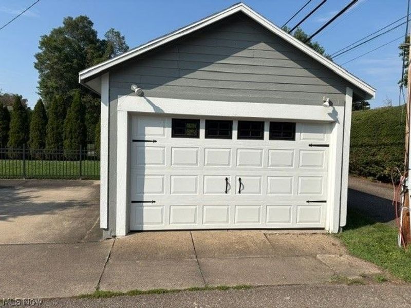 925 4th Street NW, New Philadelphia, OH 44663 Photo 3