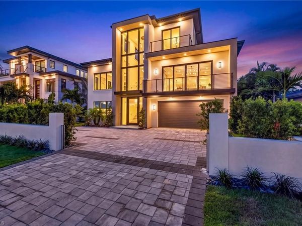 1085 SANDPIPER ST, NAPLES, FL 34102