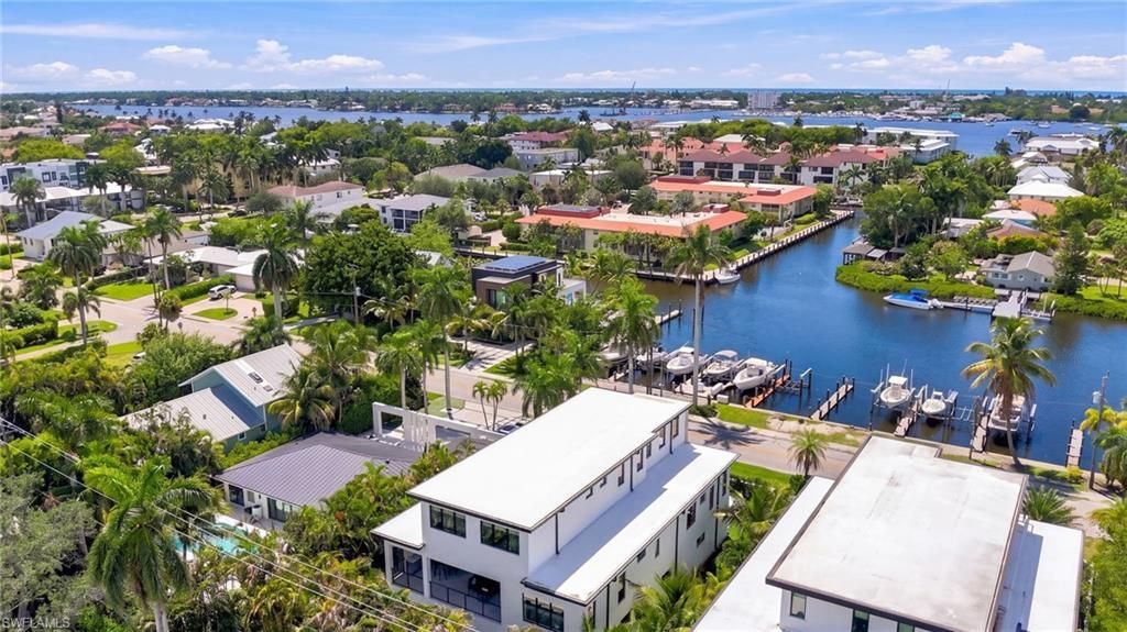 1085 Sandpiper St, Naples, FL 34102 Photo