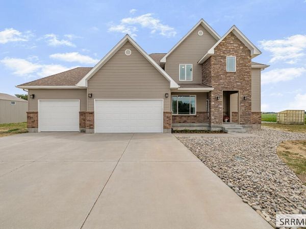 772 N 1080 E, SHELLEY, ID 83274