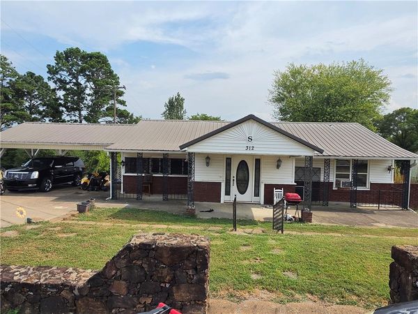 312 Hill Street, Ola, AR 72853