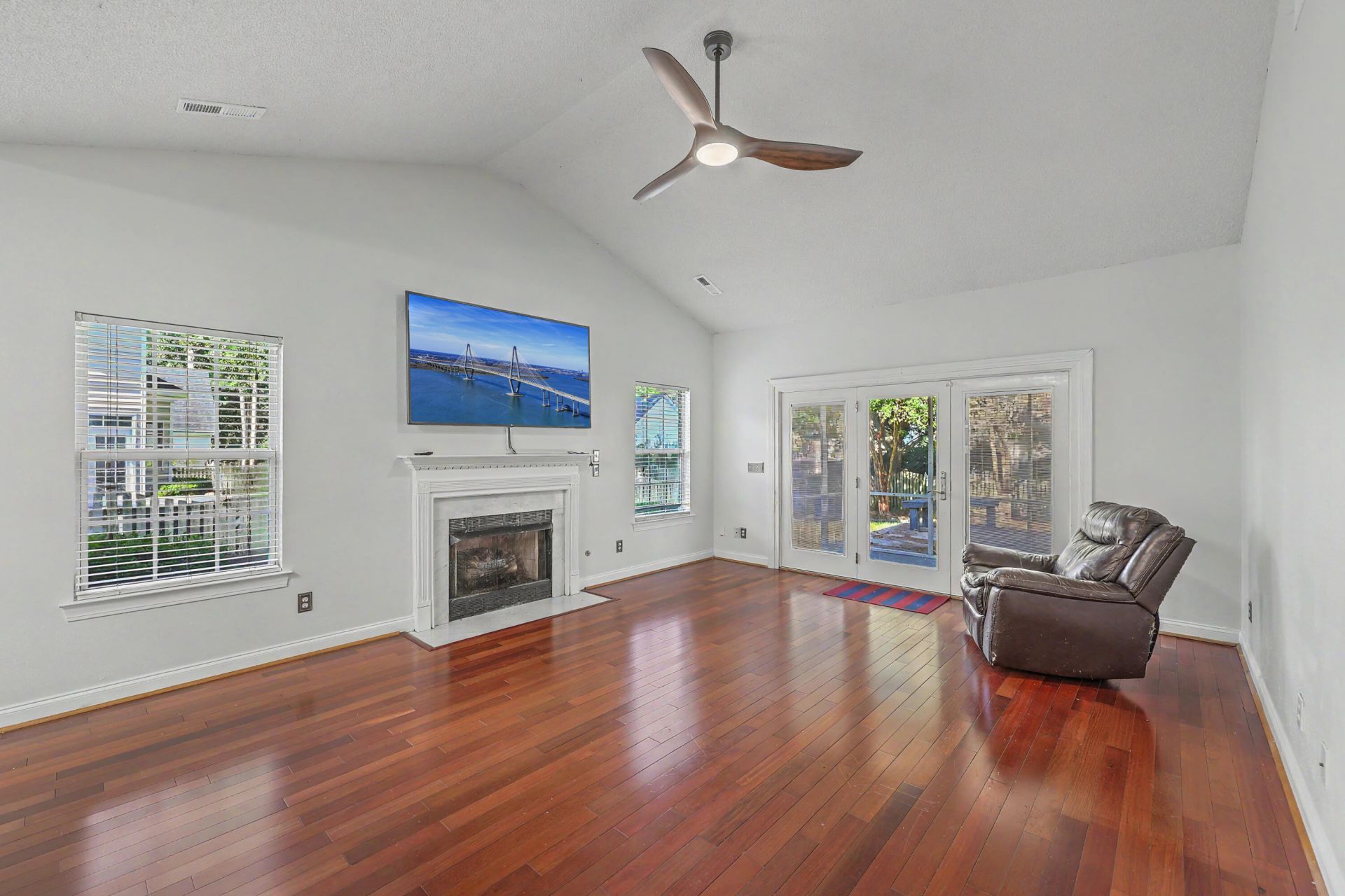 125 Presidio Bend Photo 7