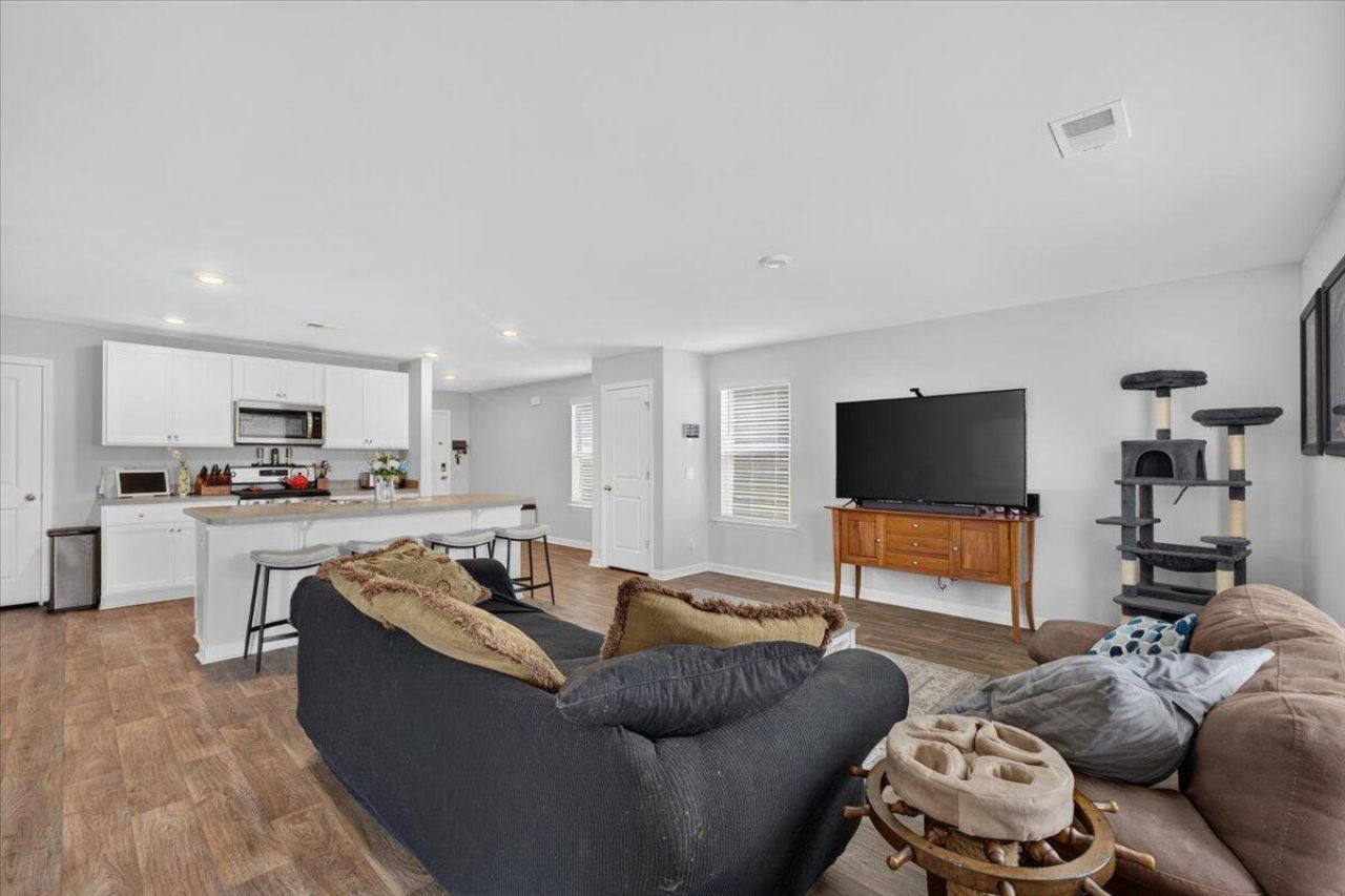 212 Coral Sunset Way Photo 17
