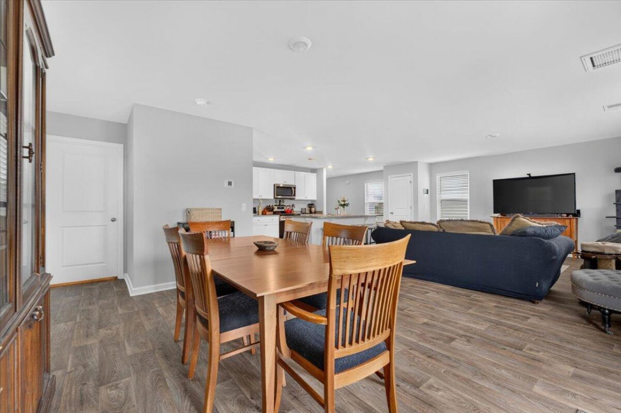 212 Coral Sunset Way Photo 24
