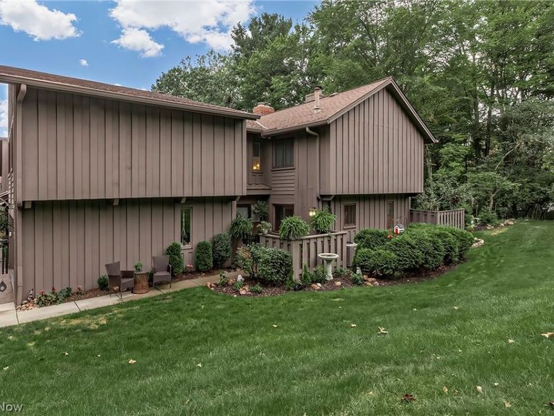 791 Geddes Bluff, Sagamore Hills, OH 44067 Photo 4