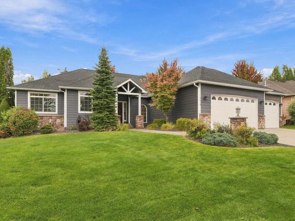 2518 S Viewmont Dr, Greenacres, WA 99016