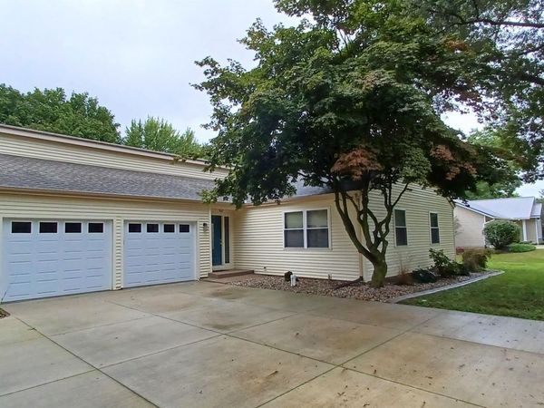 19911 Meadow Ridge Drive, Goshen, IN 46526
