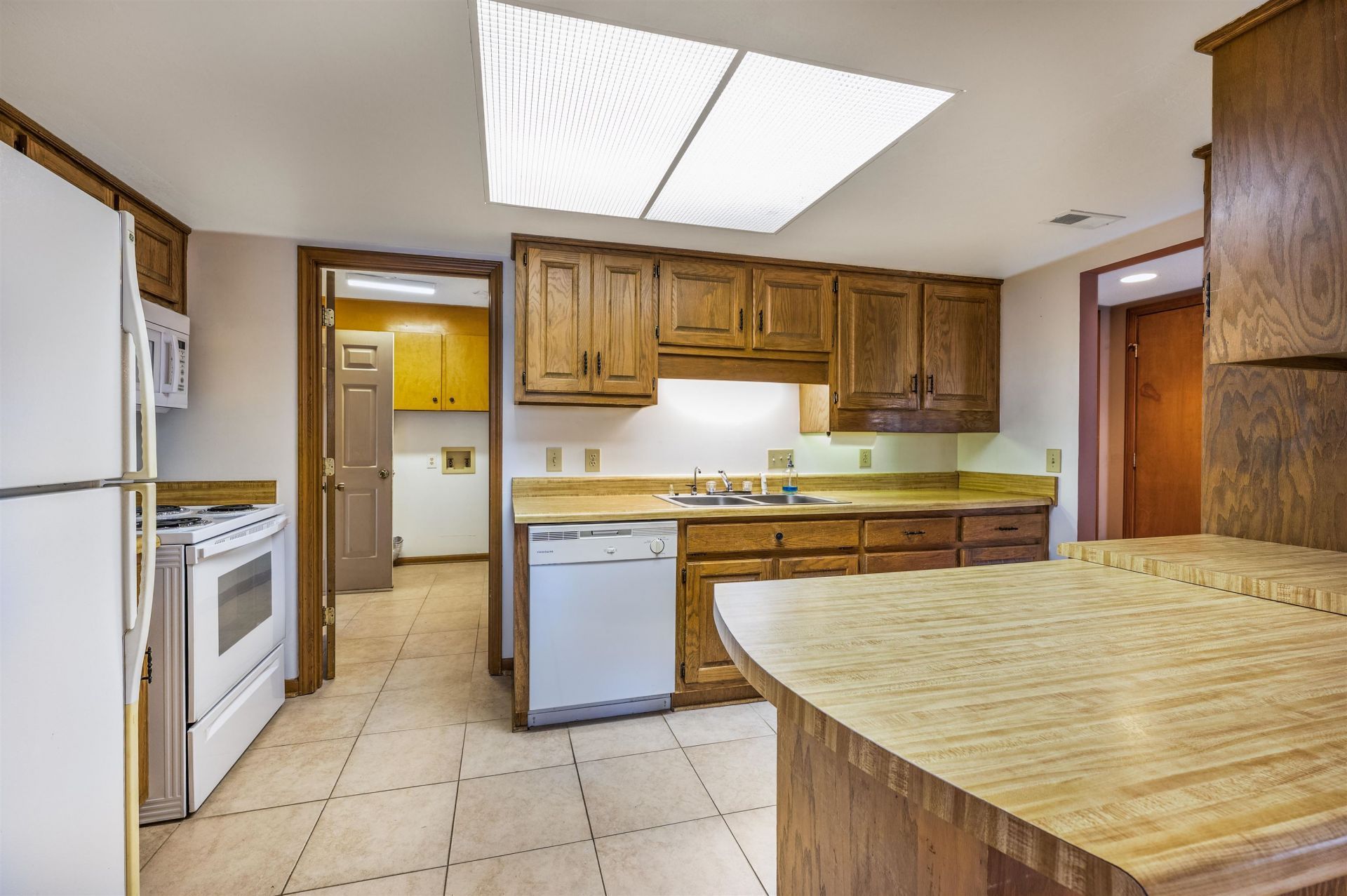 917 Tiffany Ct. Photo 7