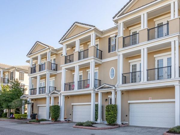 390 NEWBURY PLACE N, ST PETERSBURG, FL 33716