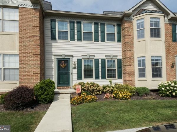 636 COBBLESTONE LANE, LANCASTER, PA 17601