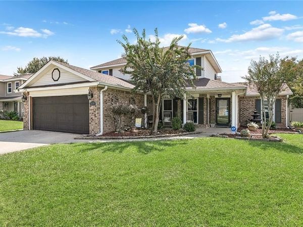 110 HONEYWOOD Drive, Slidell, LA 70461