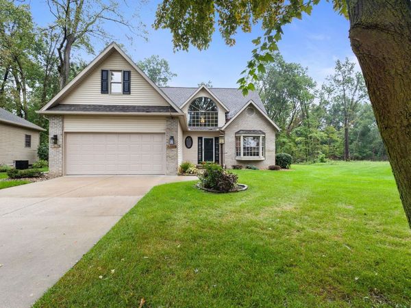 2208 Woodland Court, Elkhart, IN 46514