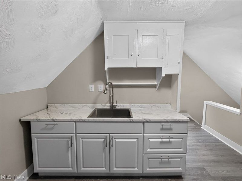 11502 Fairport Avenue, Cleveland, OH 44108 Photo 22