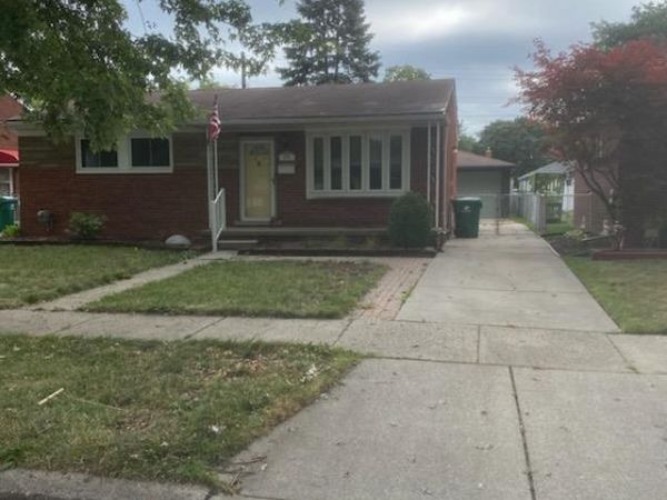 24794 Greenbrier Avenue , Eastpointe, Mi 48021