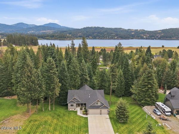 11614 N Waterford LOOP , Hauser, ID 83854