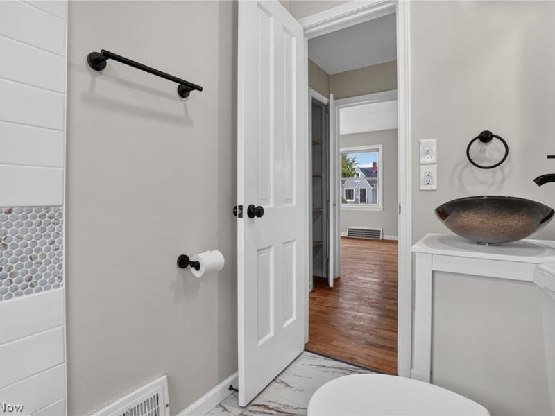 13517 Saint James Avenue, Cleveland, OH 44135 Photo 18