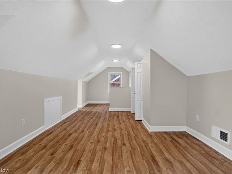 13517 Saint James Avenue, Cleveland, OH 44135 Photo 41