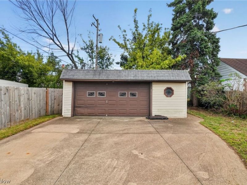 13517 Saint James Avenue, Cleveland, OH 44135 Photo 45