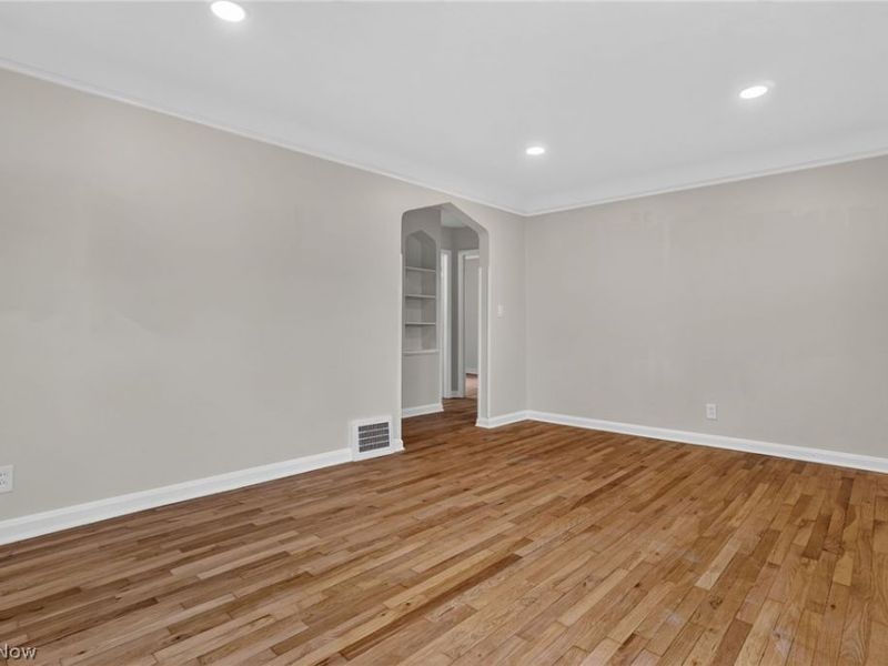 13517 Saint James Avenue, Cleveland, OH 44135 Photo 9