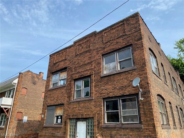 15213 Ridpath Avenue, Cleveland, OH 44110