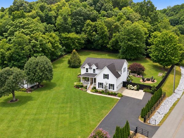 1779 Cayce Springs Rd, Thompsons Station, TN 37179