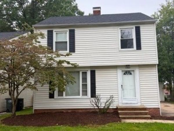 1388 Cranover Road , Lyndhurst, OH 44124