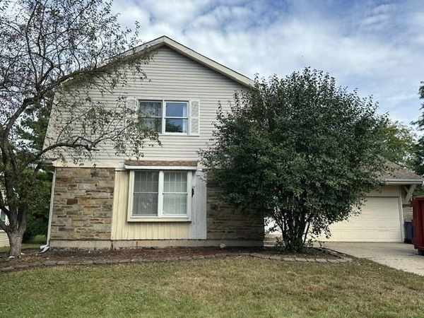 700 Butterfield Drive , Algonquin, IL 60102