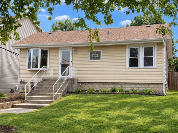 110 E 56th Street , Westmont, IL 60559