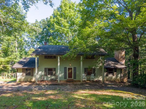 304 Canterbury Road , Cullowhee, NC 28723