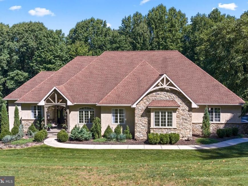 8 Bordeaux Drive, Mohnton, PA 19540 Main Photo