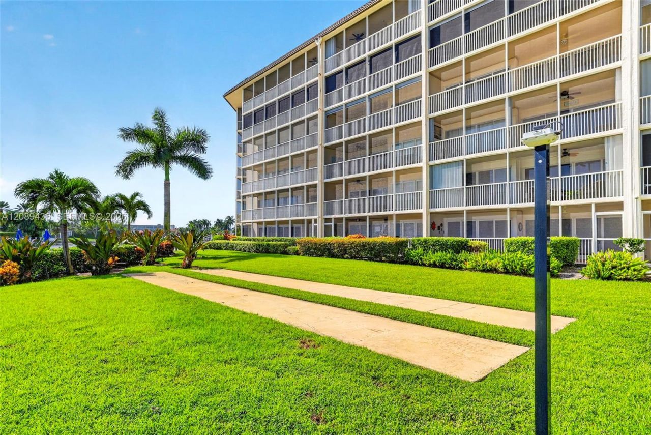 400 N Federal Hwy , Unit 414, Deerfield Beach, FL 33441 Photo
