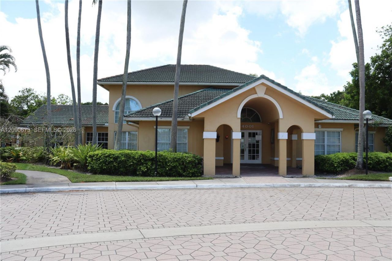 4015 W Mcnab Rd , Unit D305, Pompano Beach, FL 33069 Photo