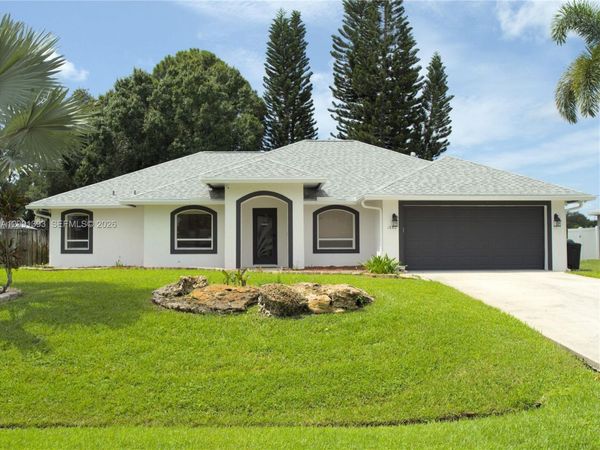 1882 SW Alberca Ln , Port St. Lucie, FL 34953