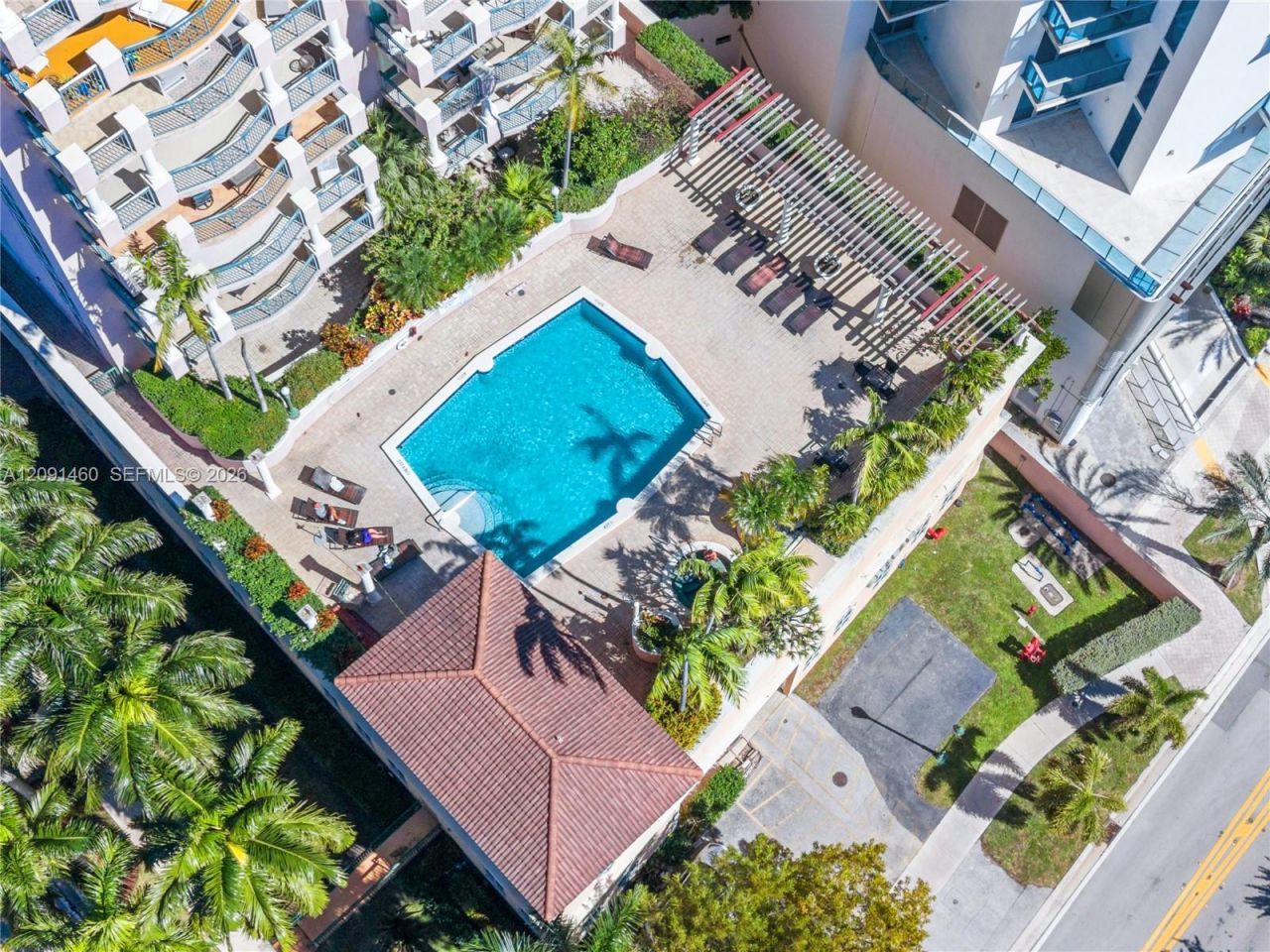 17555 Atlantic Blvd , Unit UPH3, Sunny Isles Beach, FL 33160 Photo