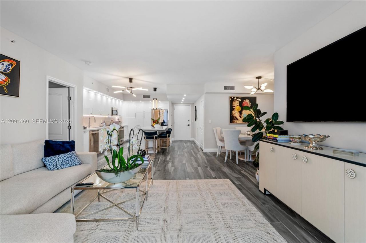 17555 Atlantic Blvd , Unit UPH3, Sunny Isles Beach, FL 33160 Photo