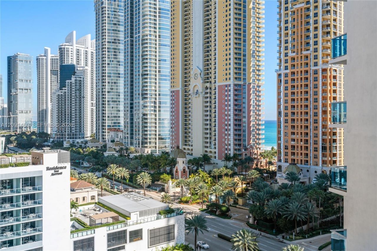 17555 Atlantic Blvd , Unit UPH3, Sunny Isles Beach, FL 33160 Photo