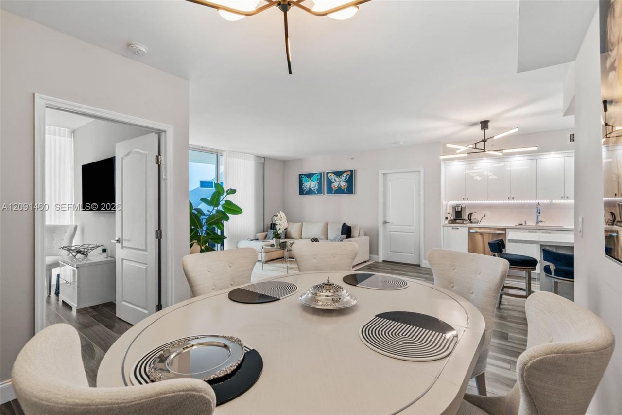 17555 Atlantic Blvd , Unit UPH3, Sunny Isles Beach, FL 33160 Photo