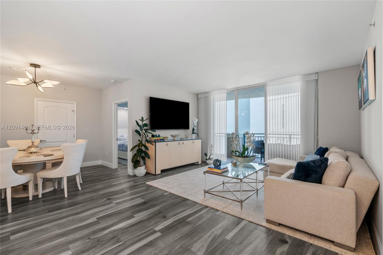 17555 Atlantic Blvd , Unit UPH3, Sunny Isles Beach, FL 33160 Photo