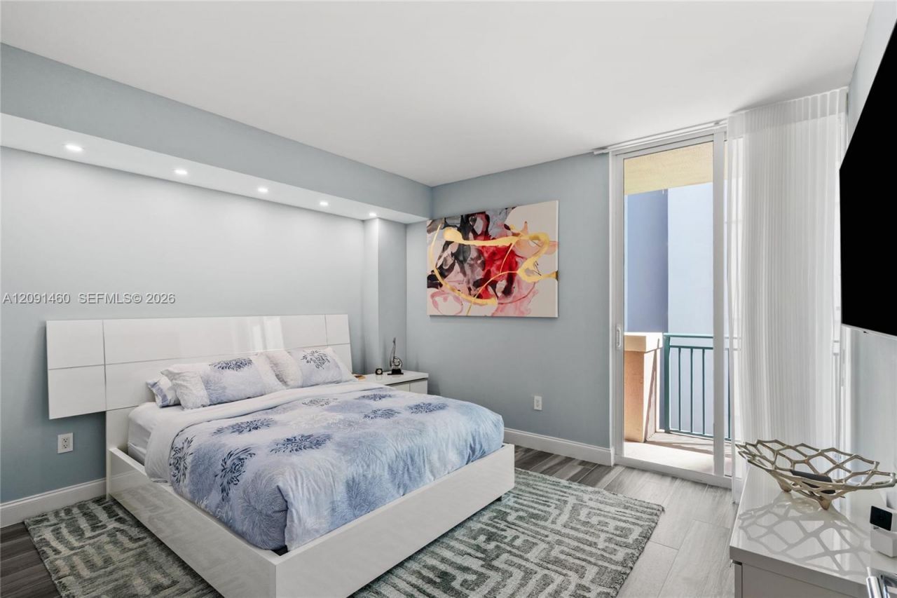 17555 Atlantic Blvd , Unit UPH3, Sunny Isles Beach, FL 33160 Photo