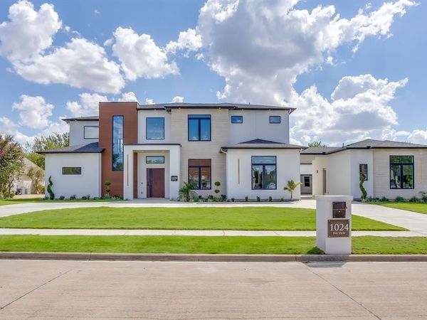 1024 Parview Circle , Grand Prairie, TX 75104