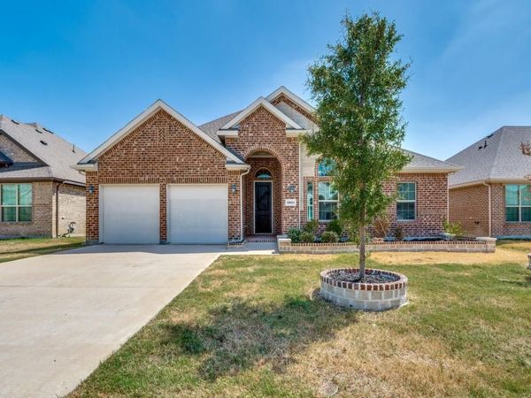 10623 Cherry Tree Way , Grand Prairie, TX 76065