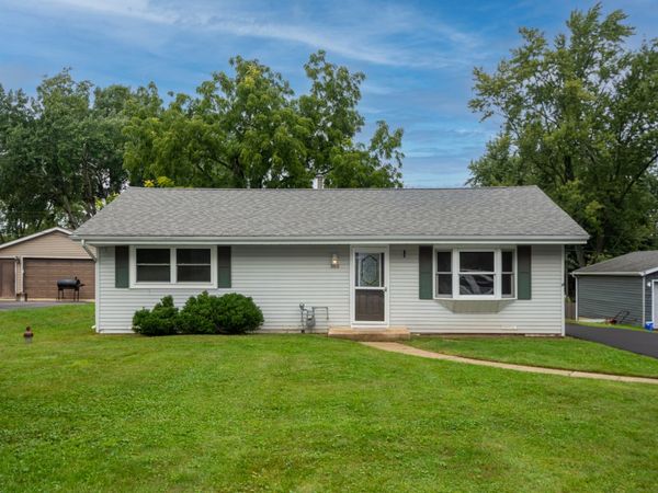 2312 Briar Lane , Lindenhurst, IL 60046