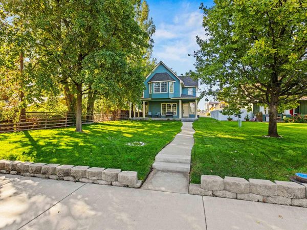 675 E Pine Ave, Meridian, ID 83642