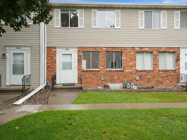 1496 Goodwin Avenue N, Oakdale, MN 55128