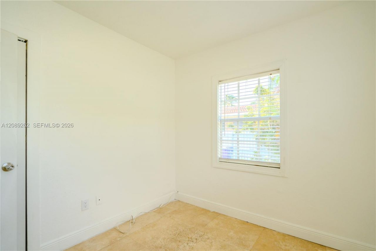 27 SW 55th Ave Rd , Unit F, Miami, FL 33134 Photo