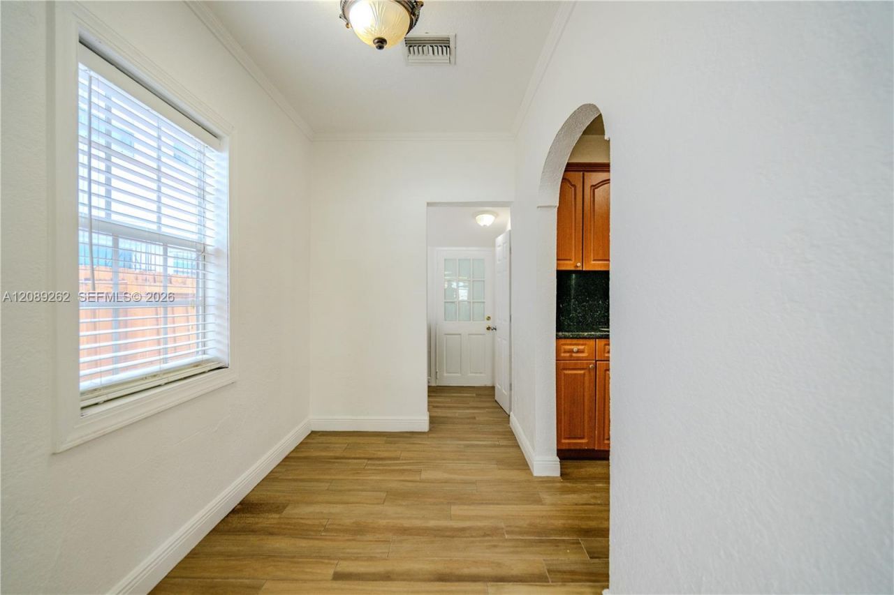 27 SW 55th Ave Rd , Unit F, Miami, FL 33134 Photo