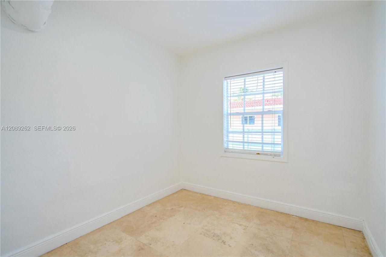 27 SW 55th Ave Rd , Unit F, Miami, FL 33134 Photo